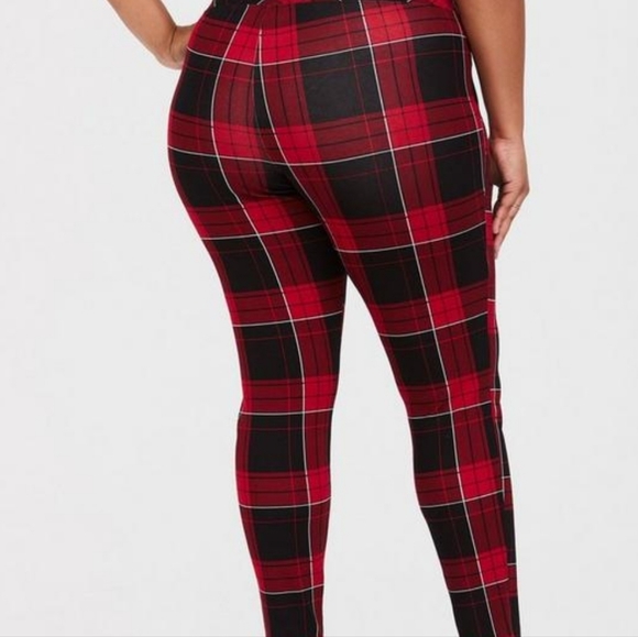 Torrid Premium Ponte stretch Pull-on Pixie Pant - Picture 2 of 9